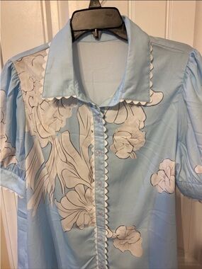 NWOT Light Blue Floral Button-Front Blouse XL